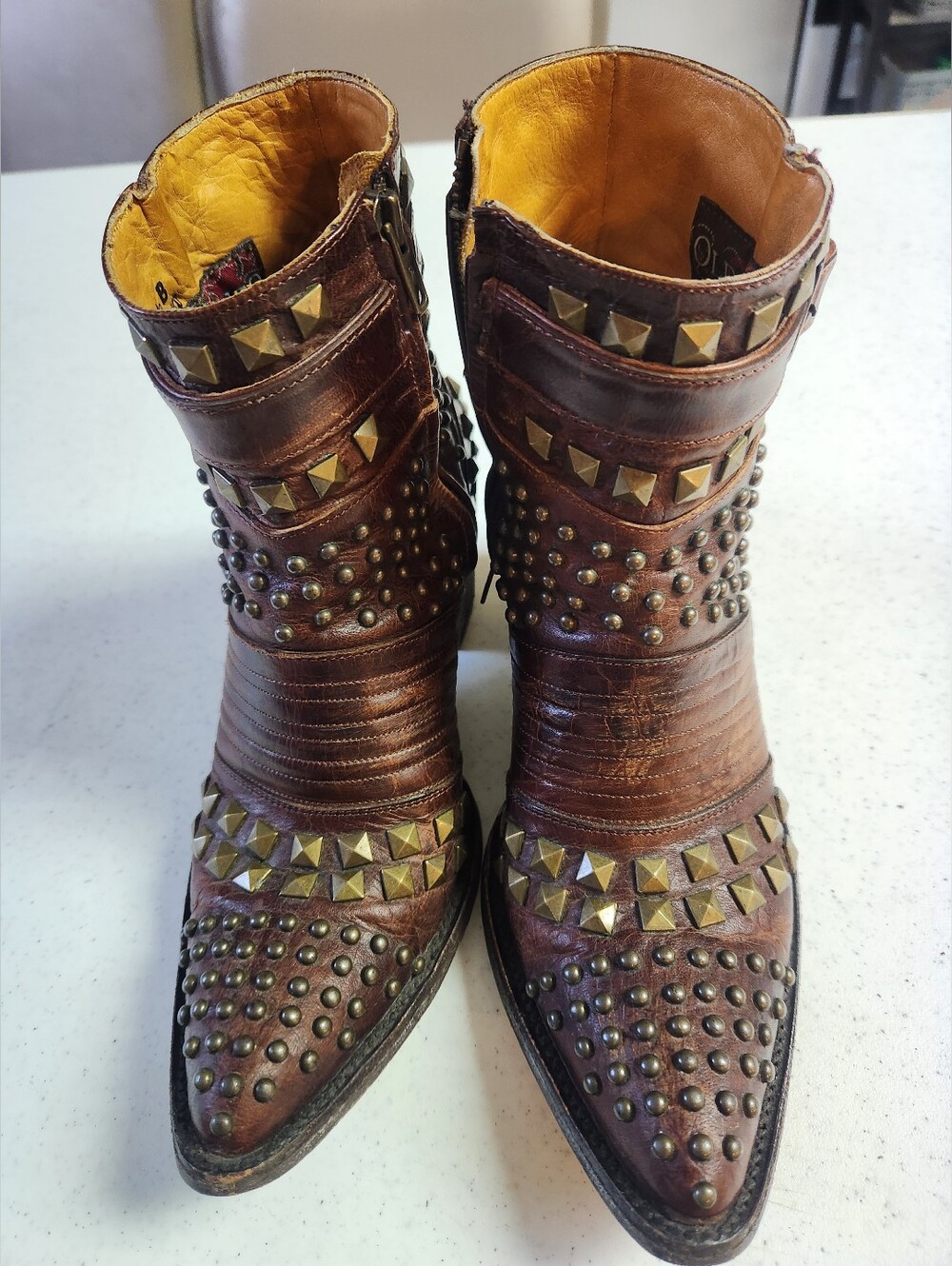 Old Gringo Fontana Brass Studded Leather Ankle Boots size 7B L1718-2 7B